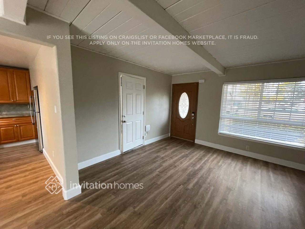 2816 Glenside Dr - Photo 3 of 19
