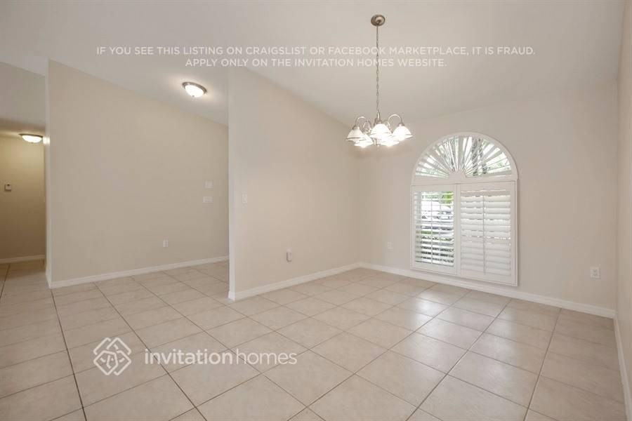 15242 Sw 138th Ter - Photo 5 of 17