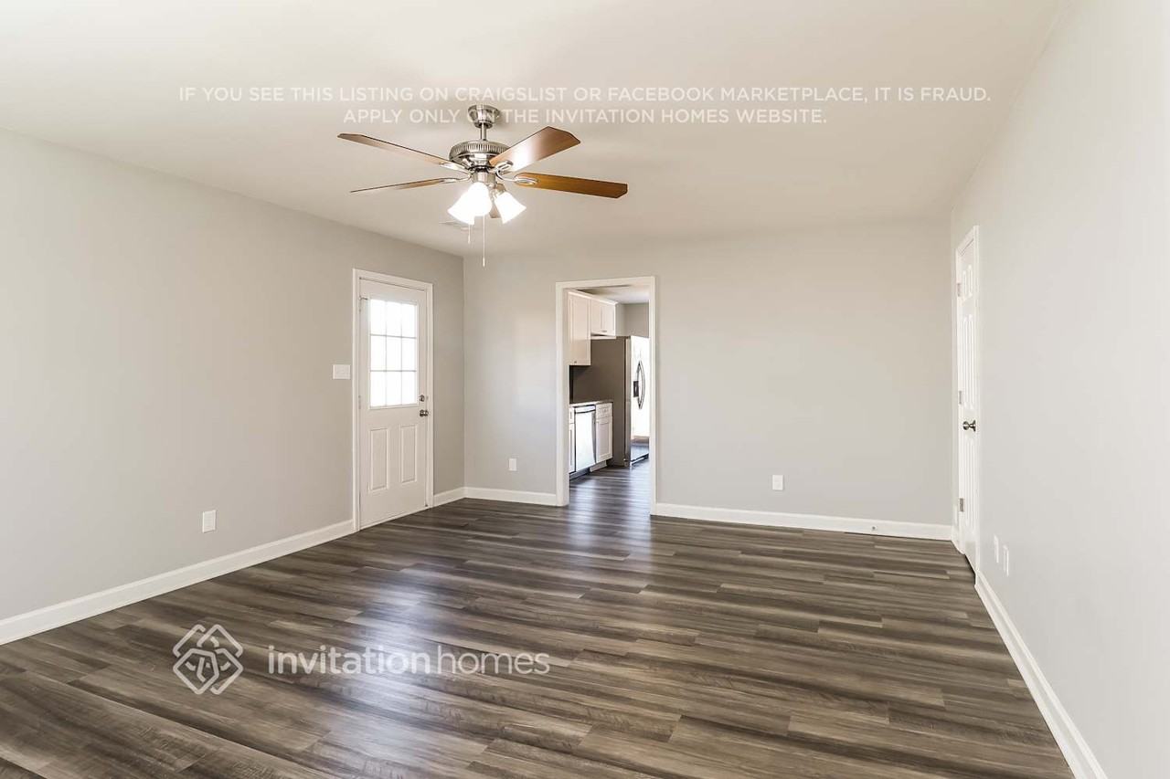 2500 Gelsinger Ave - Photo 4 of 17