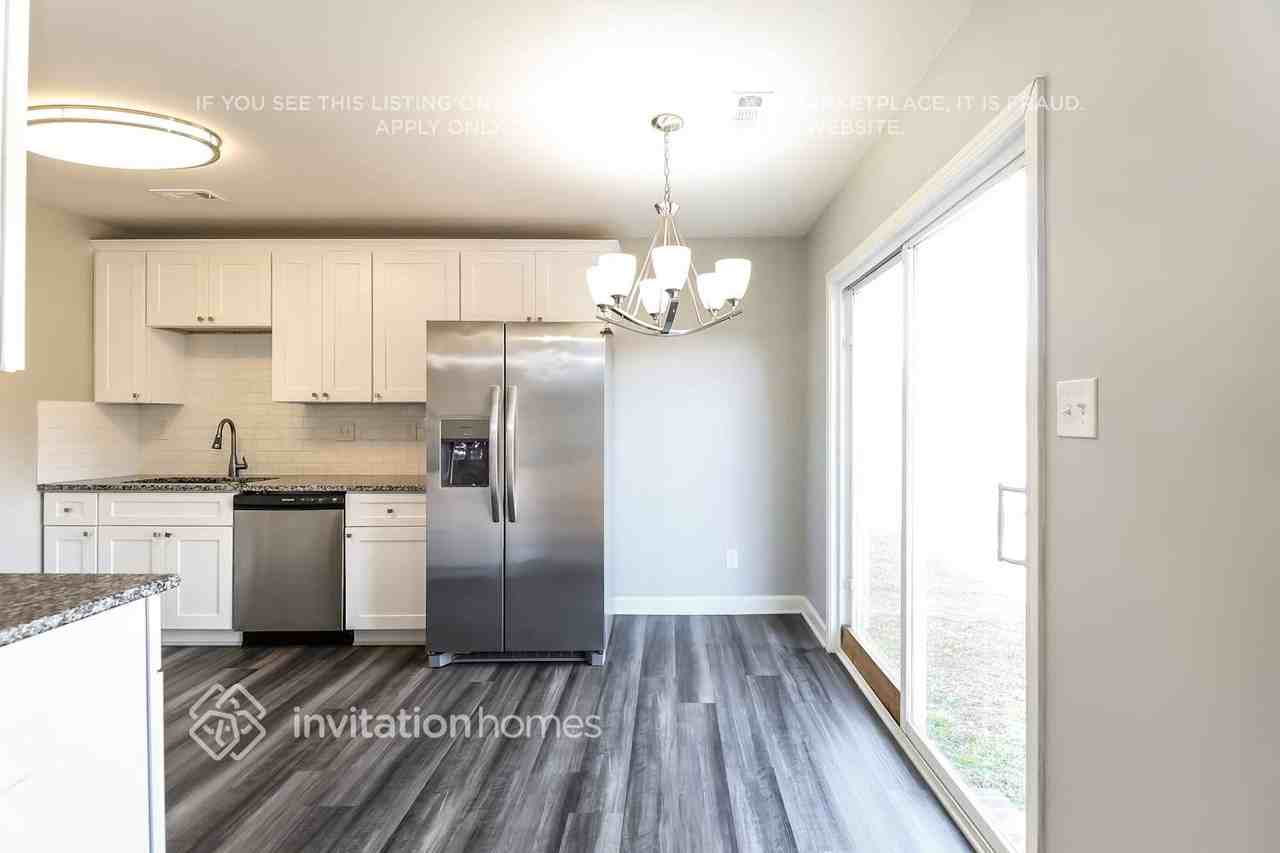 2500 Gelsinger Ave - Photo 5 of 17