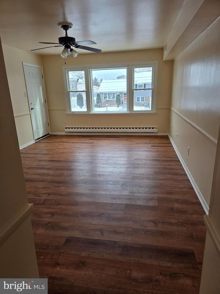 15 W Plumstead Ave - Photo 3 of 9