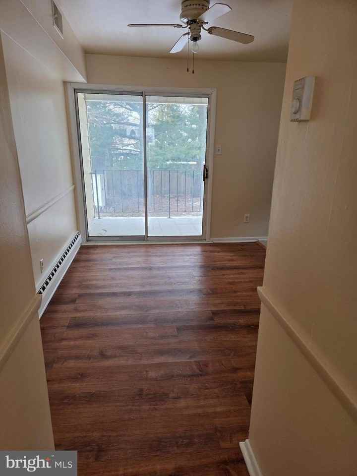 15 W Plumstead Ave - Photo 4 of 9