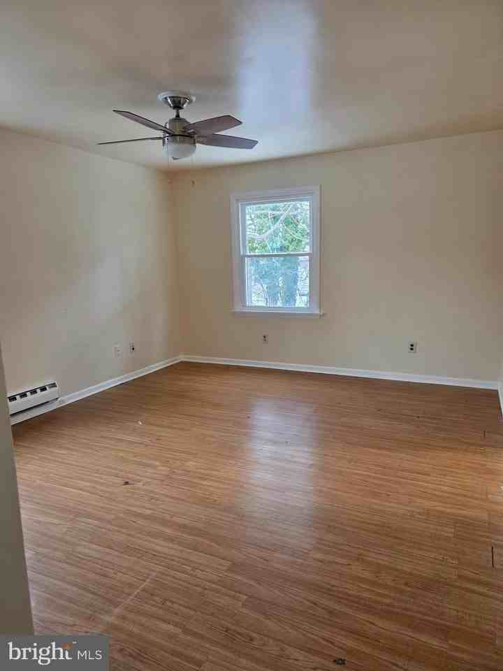 15 W Plumstead Ave - Photo 7 of 9