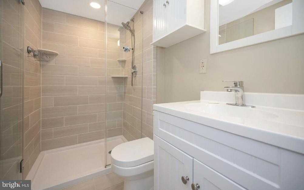 6507 Byron Ave - Photo 5 of 8