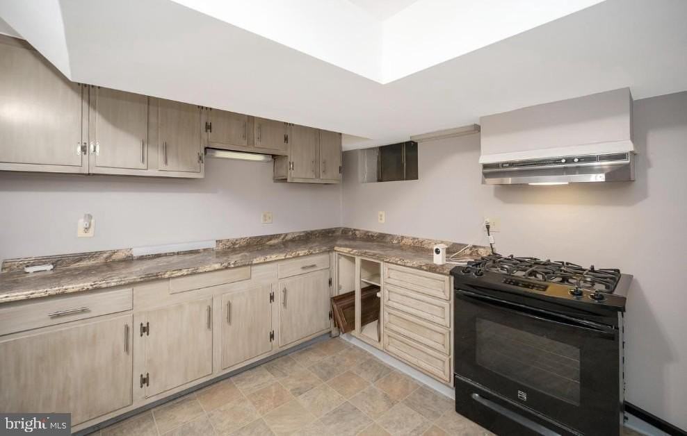 6507 Byron Ave - Photo 6 of 8