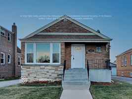 featured image of 9024 S Albany Ave