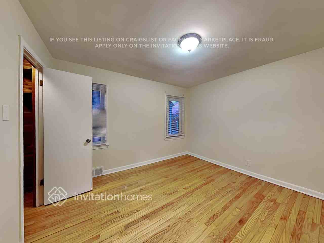 9024 S Albany Ave - Photo 7 of 20