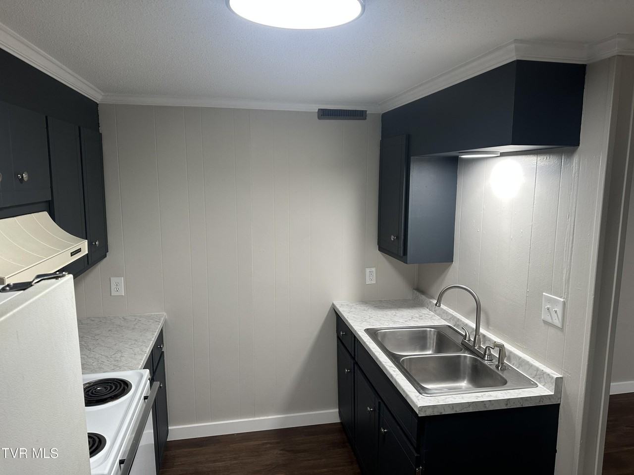 116 Bayberry St Apt 5 #5 - Photo 2 of 14