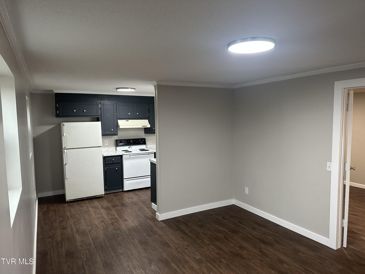 116 Bayberry St Apt 5 #5 - Photo 5 of 14