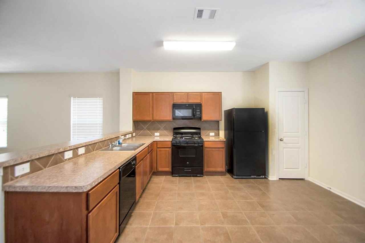 17434 Solly Oak Pl - Photo 5 of 25