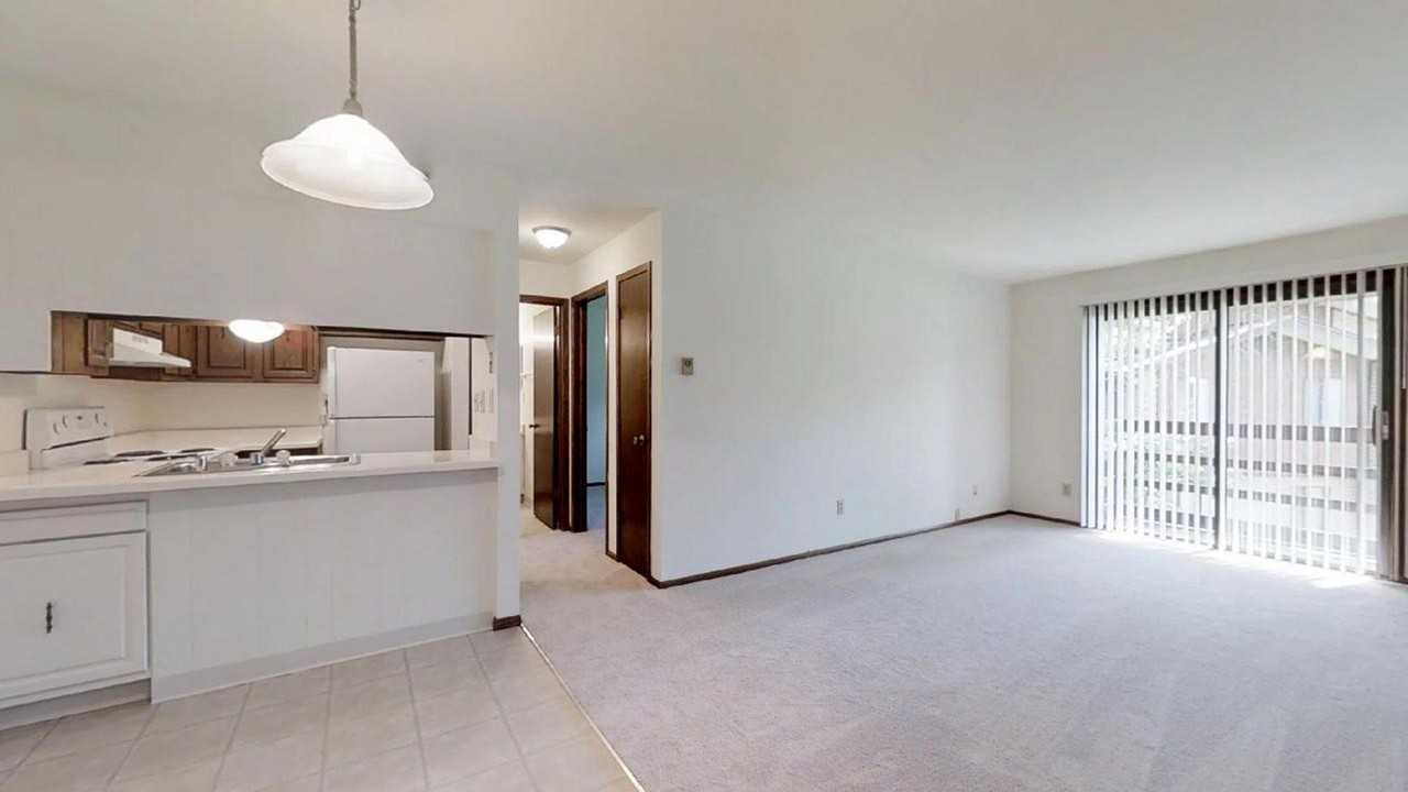 N76W14621 Market Dr - Photo 4 of 11