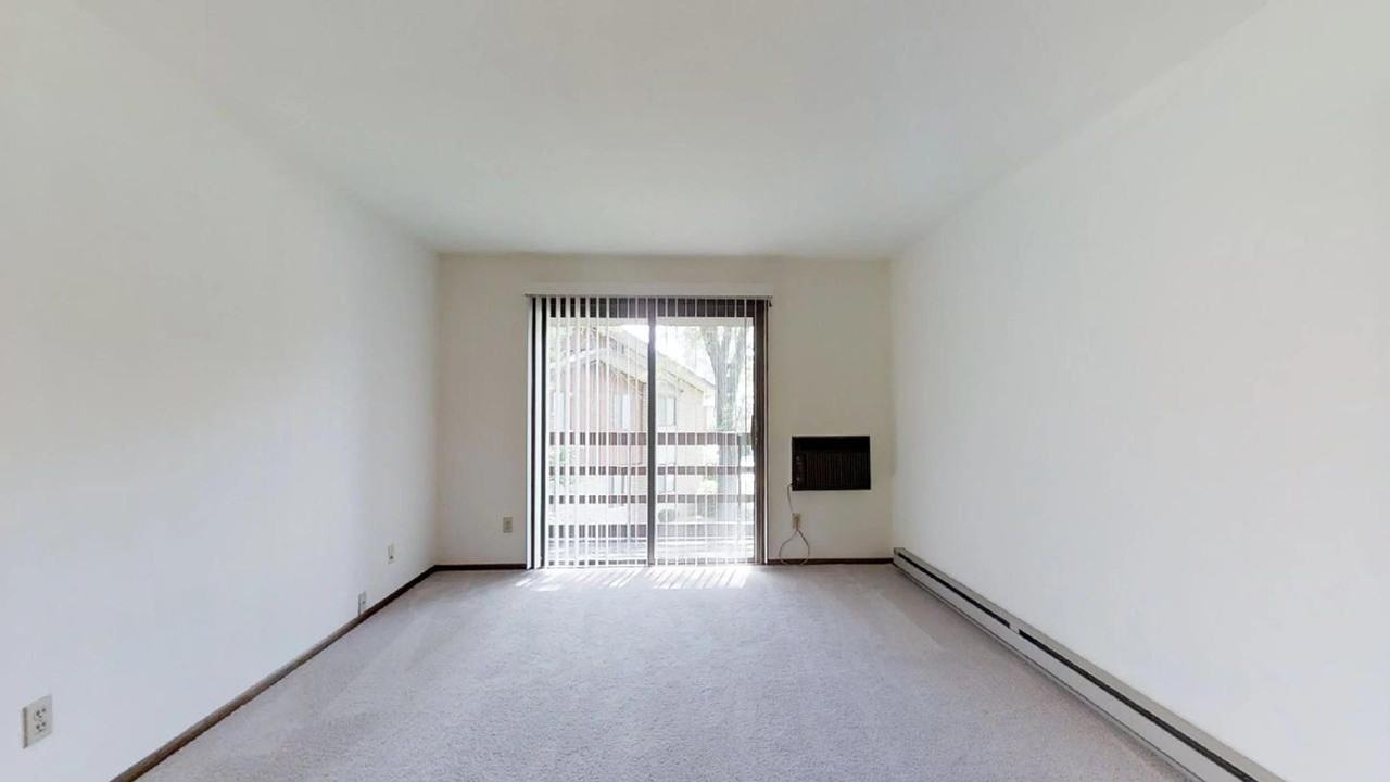 N76W14621 Market Dr - Photo 5 of 11