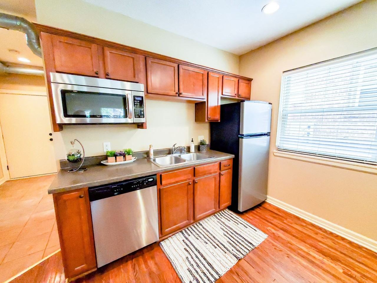 The Terrace on Jackson - Photo 7 of 24