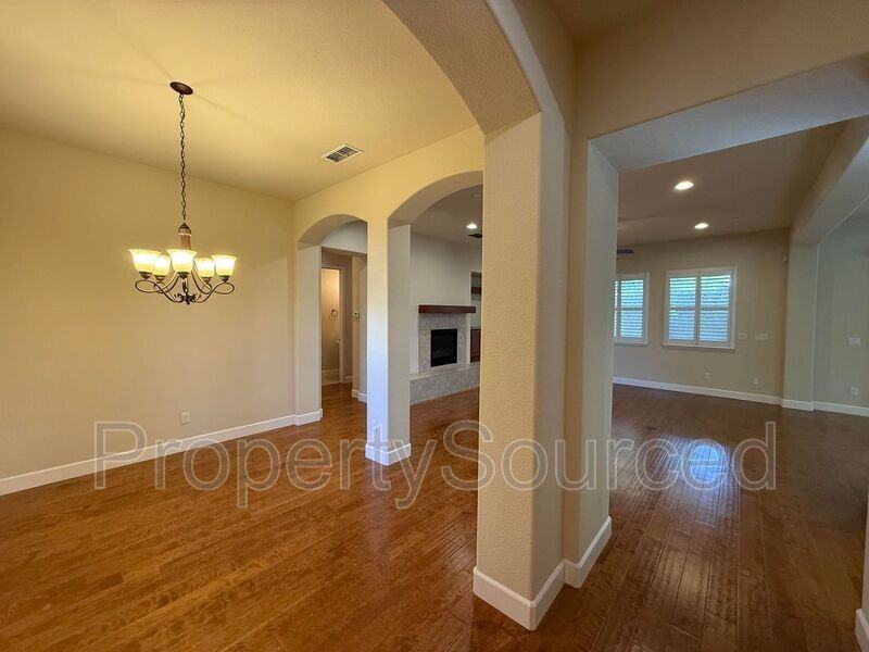 1086 Harvest Mill Dr - Photo 6 of 36