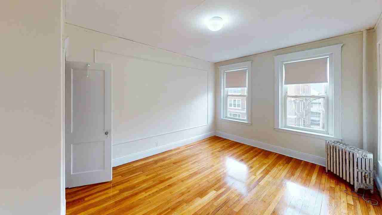 12 Vinal St - Photo 7 of 16