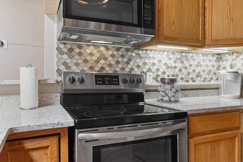 2635 Monroe St Ne #B - Photo 4 of 15