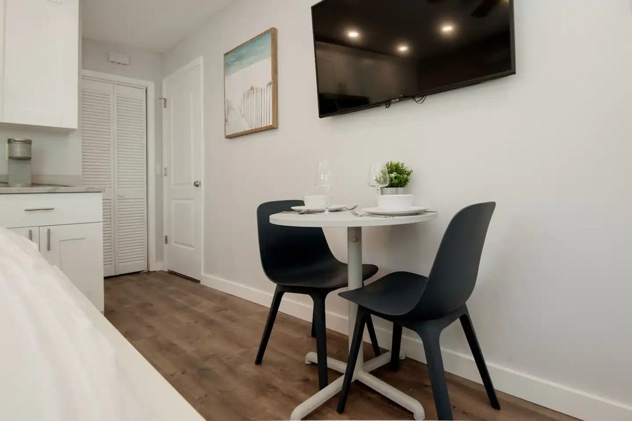 Lisa's Court LLC - Photo 4 of 50