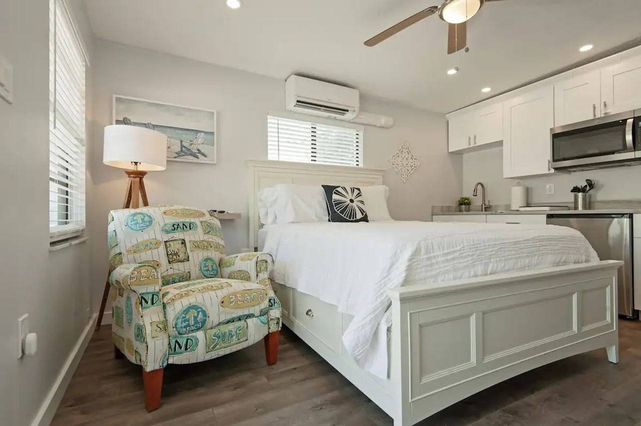 Lisa's Court LLC - Photo 5 of 50