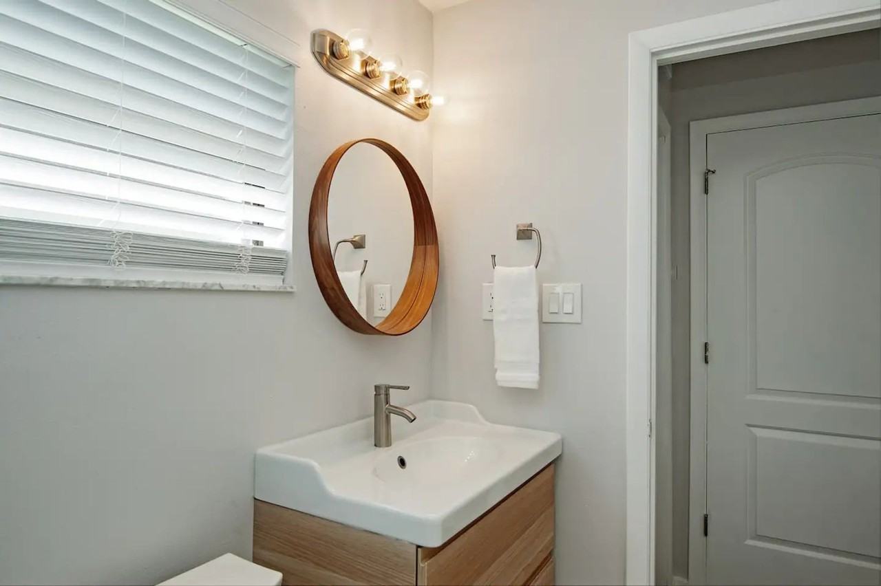 Lisa's Court LLC - Photo 7 of 50