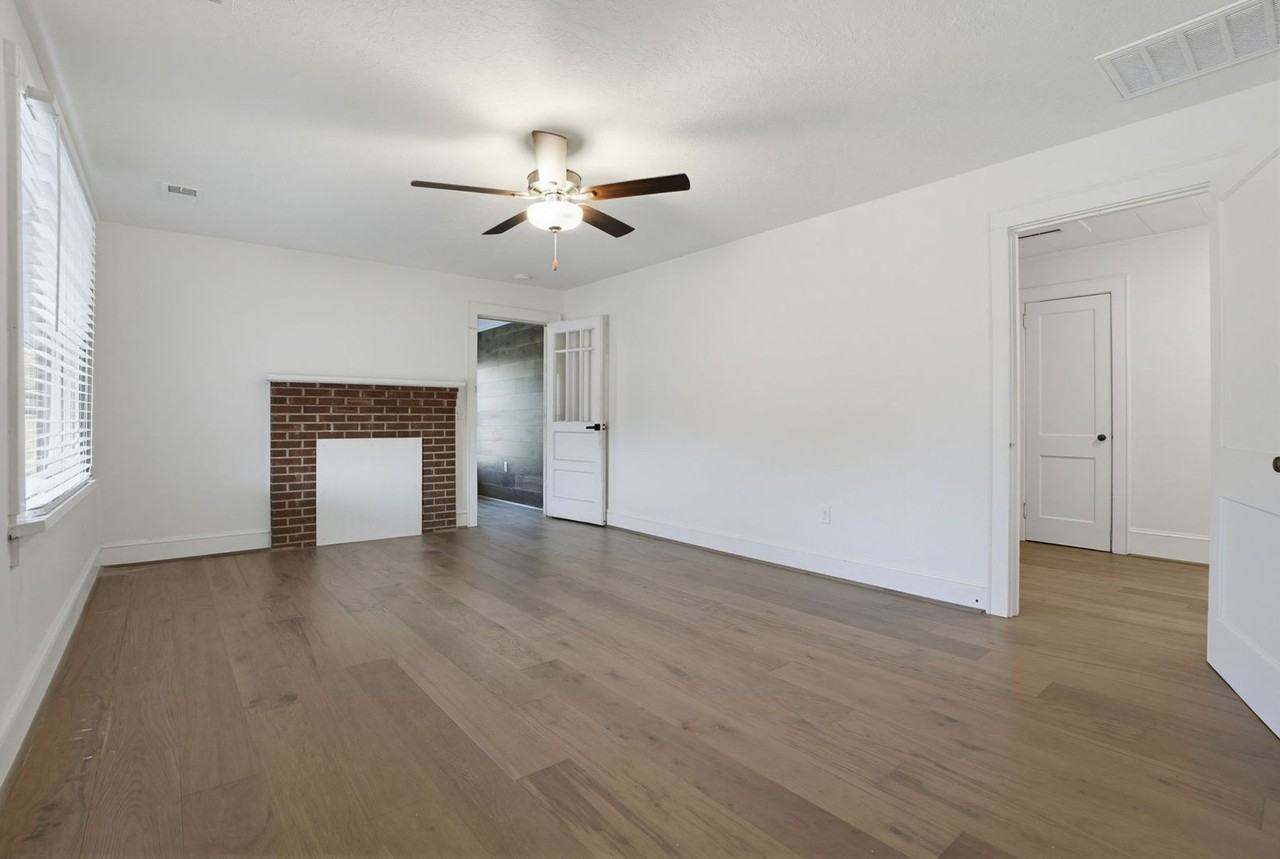 302 College St #302 - Photo 2 of 35