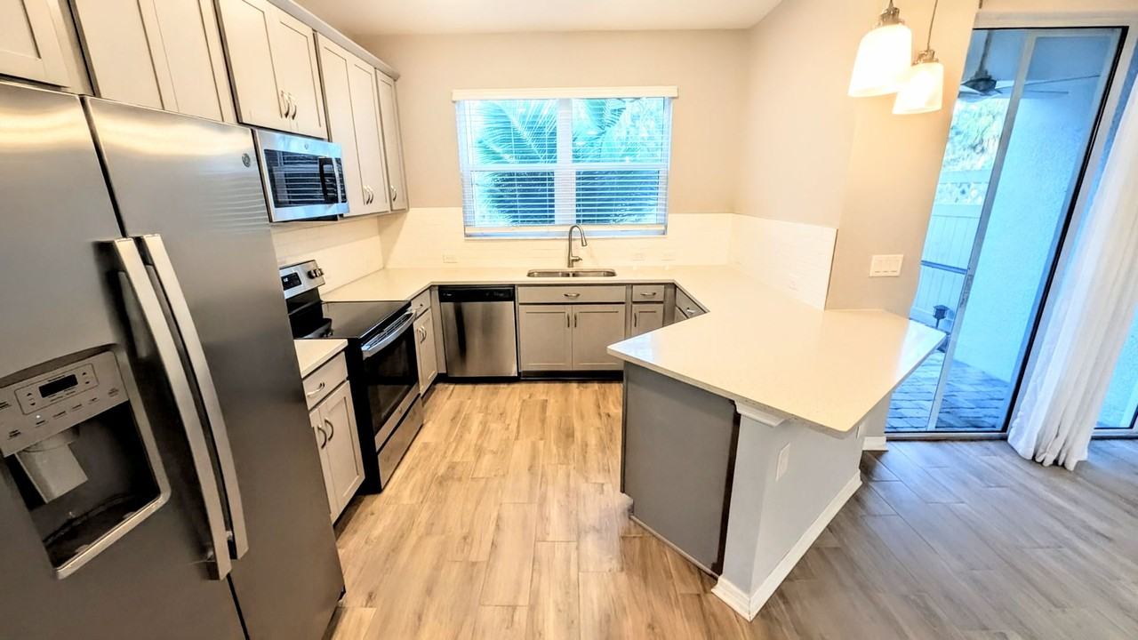 3088 Via Sienna Cir - Photo 6 of 41