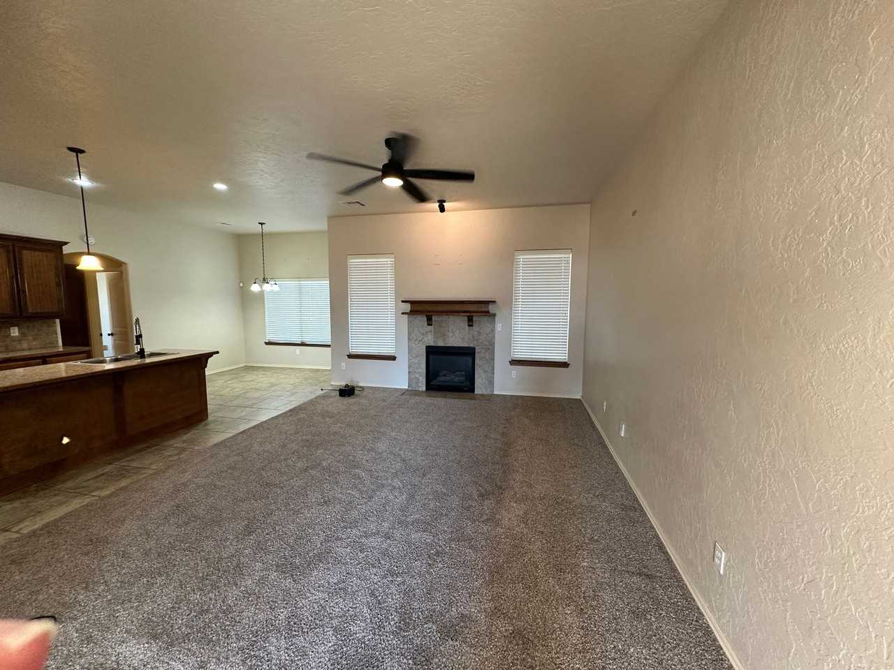 1909 Ne 32nd St - Photo 3 of 27