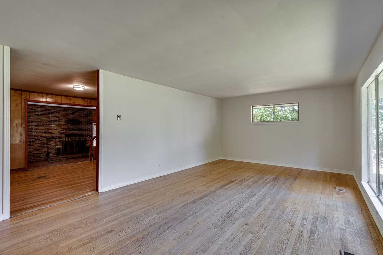 3618 Sunrise Ter - Photo 3 of 22