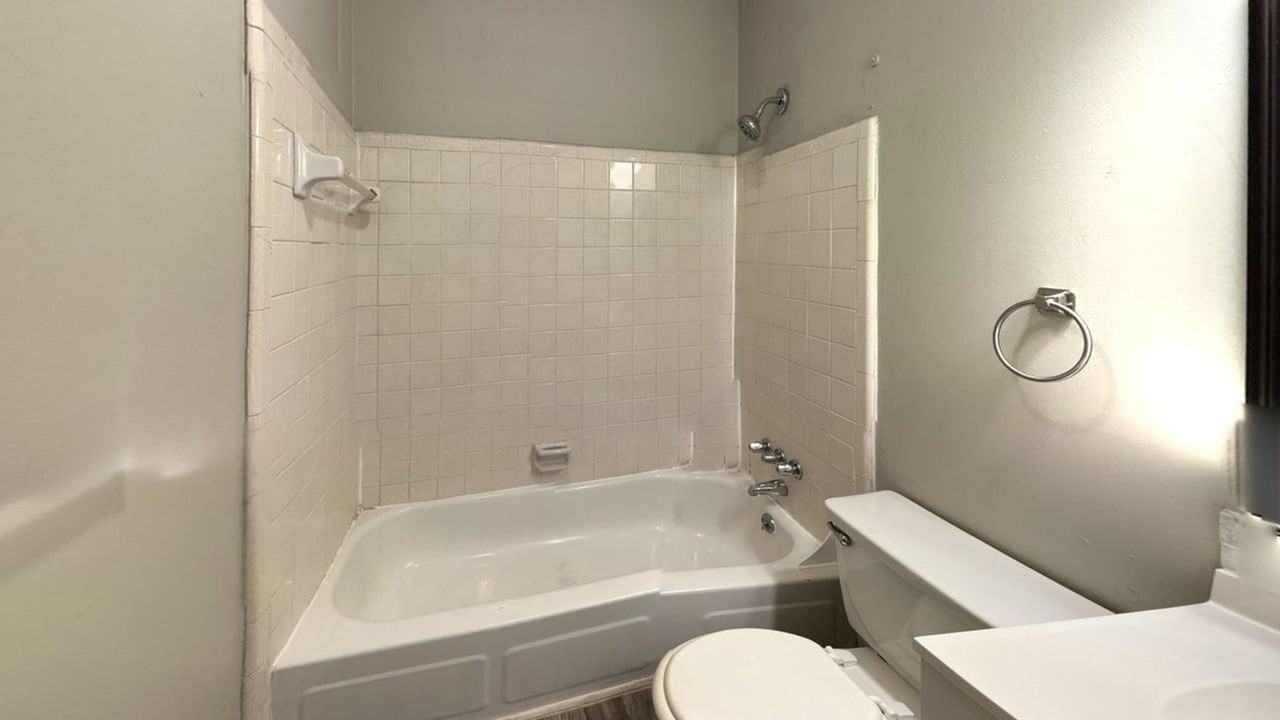 2 & 3 Bedroom Townhomes in West Ashley - Photo 6 of 17