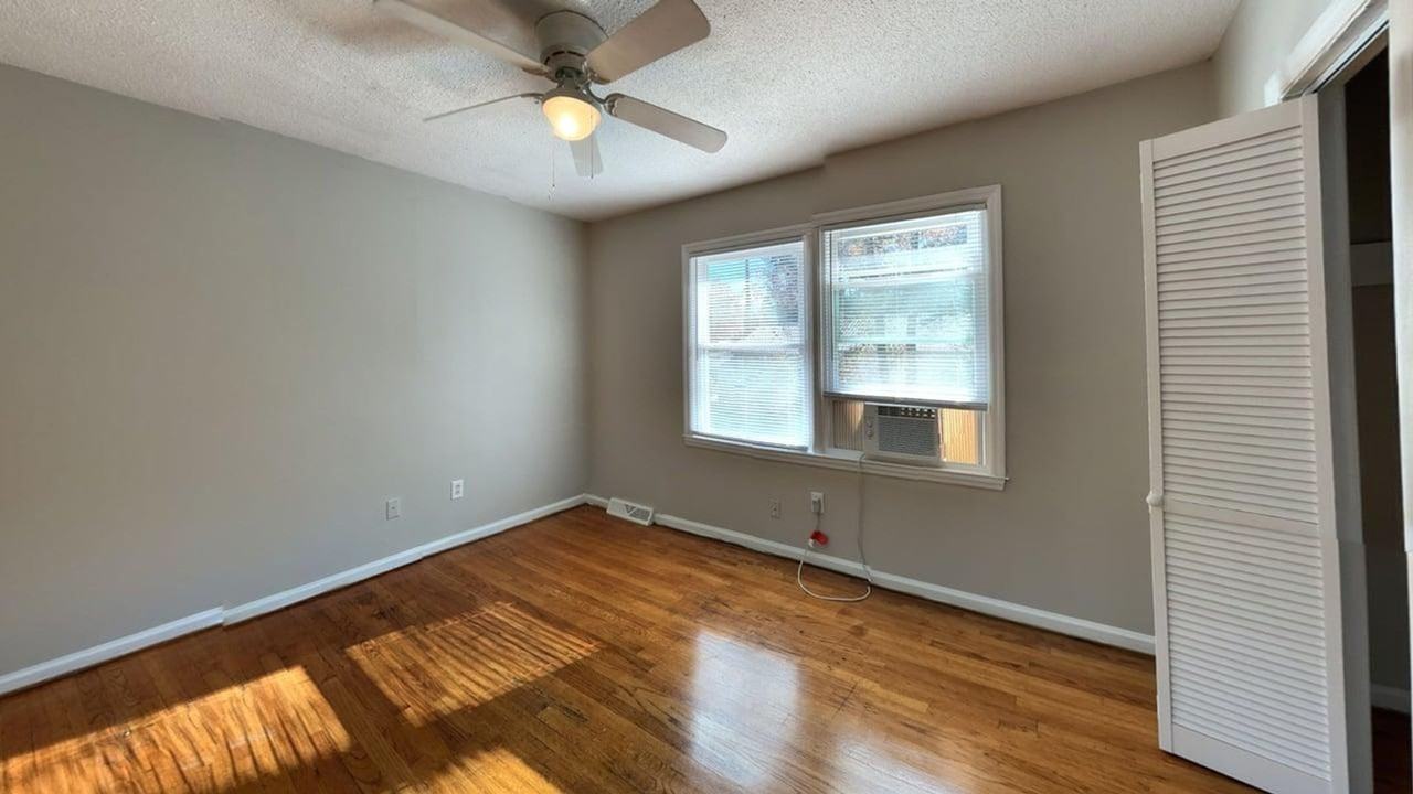 2 & 3 Bedroom Townhomes in West Ashley - Photo 7 of 17