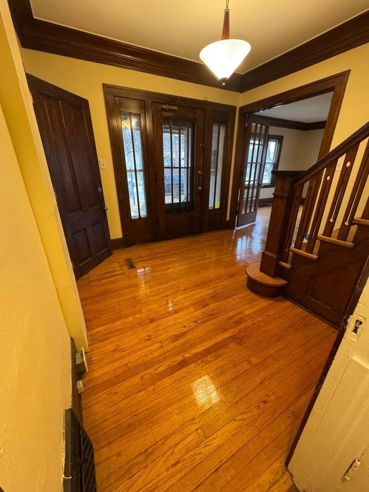 135 N Longwood St - Photo 7 of 19