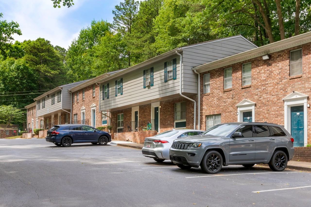 Crystal Grove Townhomes - Photo 4 of 45