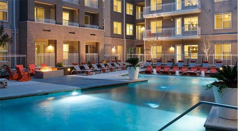 2426 Victory Ave #B5-55