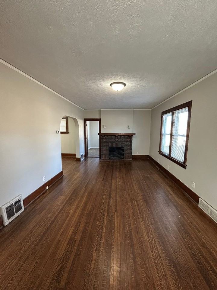 4071 Paxton Blvd - Photo 3 of 27