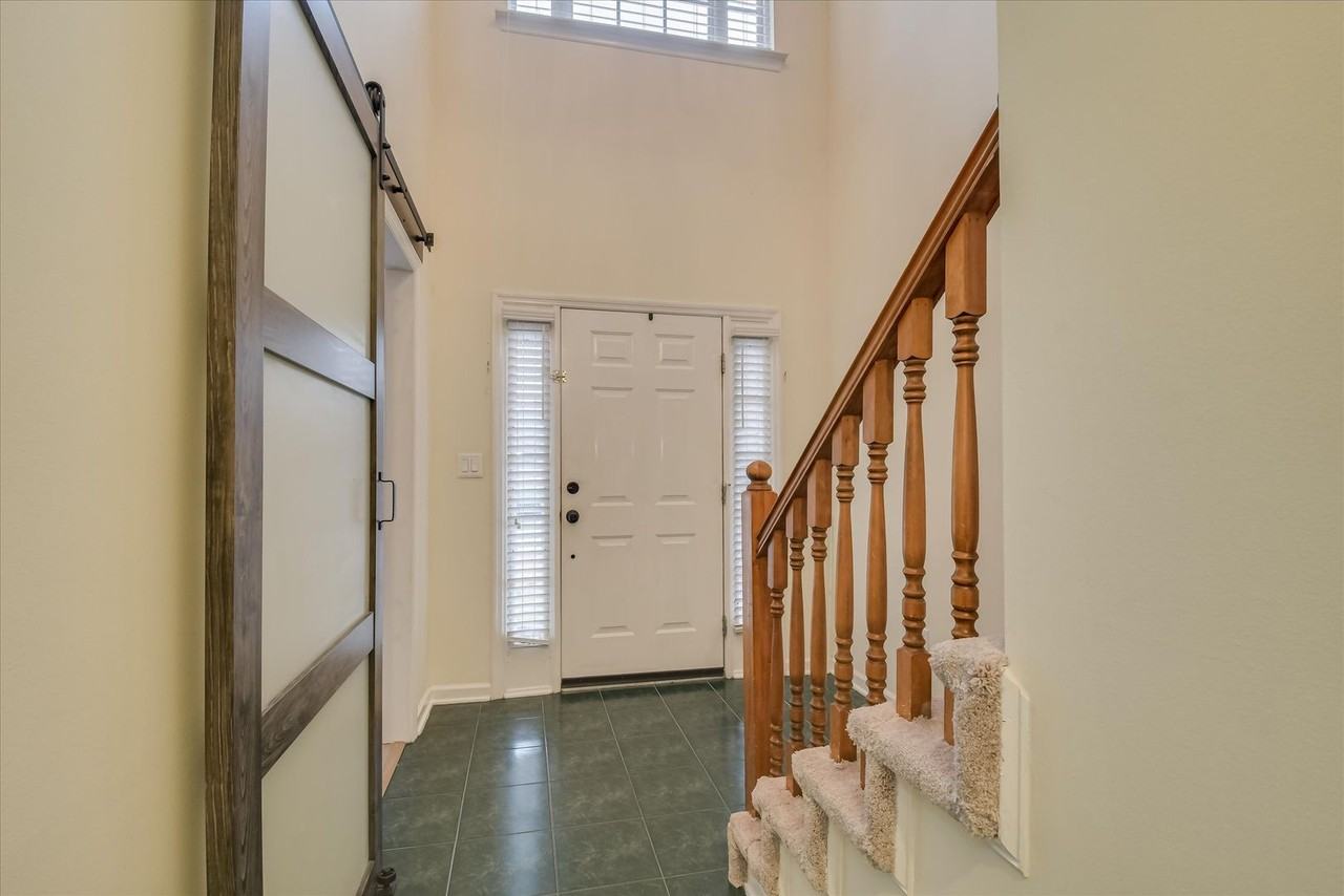 4441 Mcmanus Ct - Photo 5 of 40