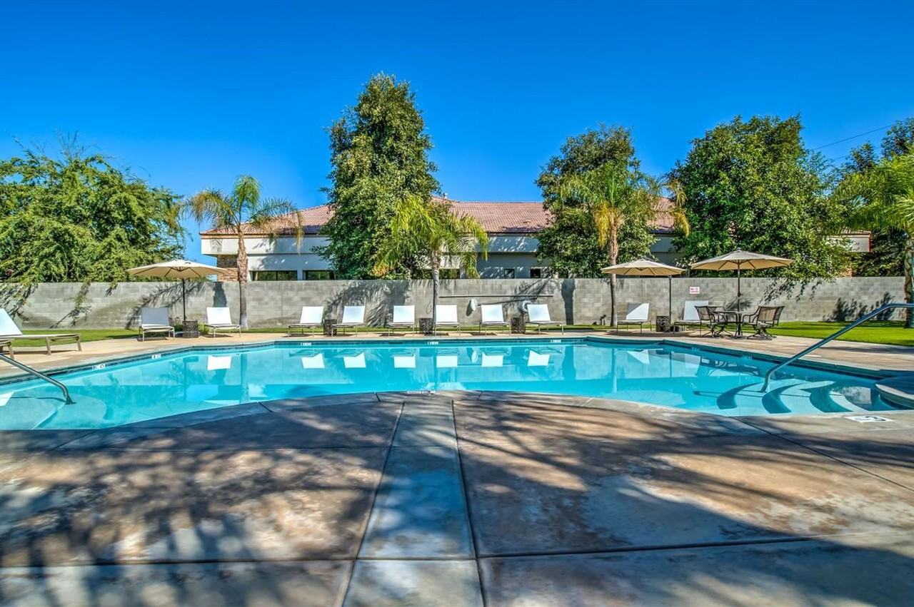 295  -  JAE JUNG SO & SOON HWAN SO - Photo 3 of 3