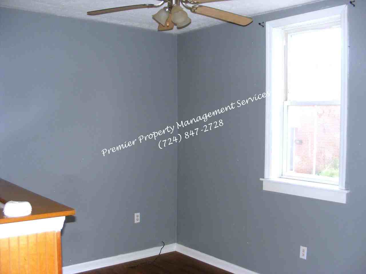 699 Olive Lane (Ambridge) - Photo 6 of 12