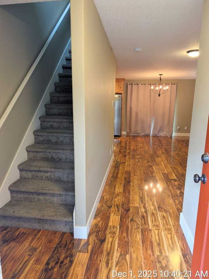 111 Ferry St - Photo 2 of 17