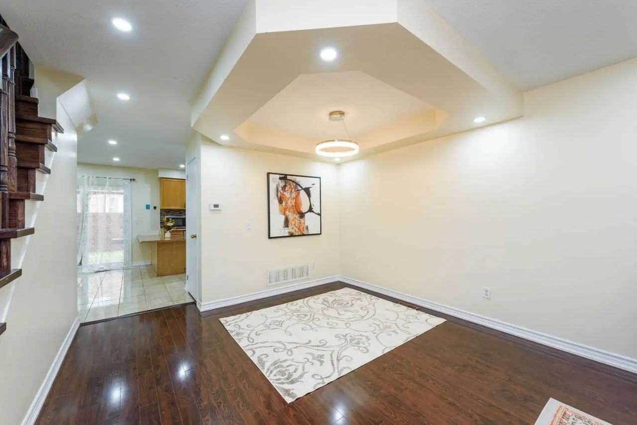 29 Softneedle Avenue - Photo 5 of 19