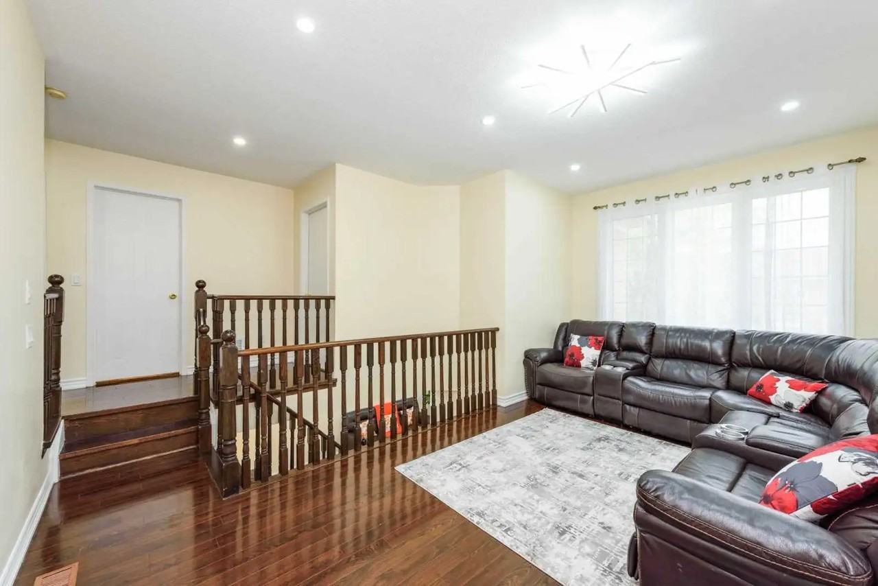 29 Softneedle Avenue - Photo 6 of 19