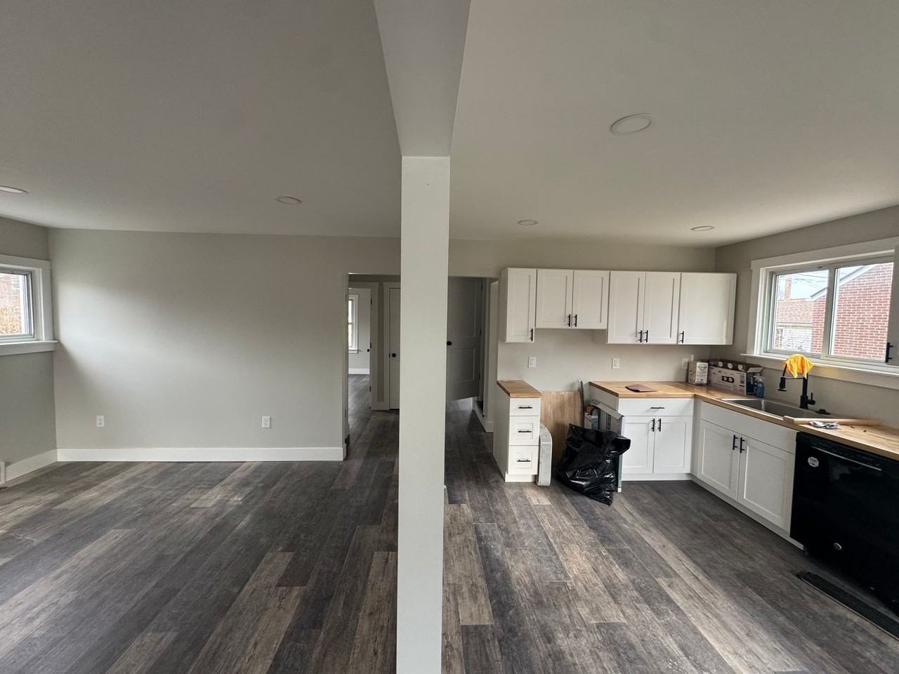 15221 Couzens Ave - Photo 4 of 14