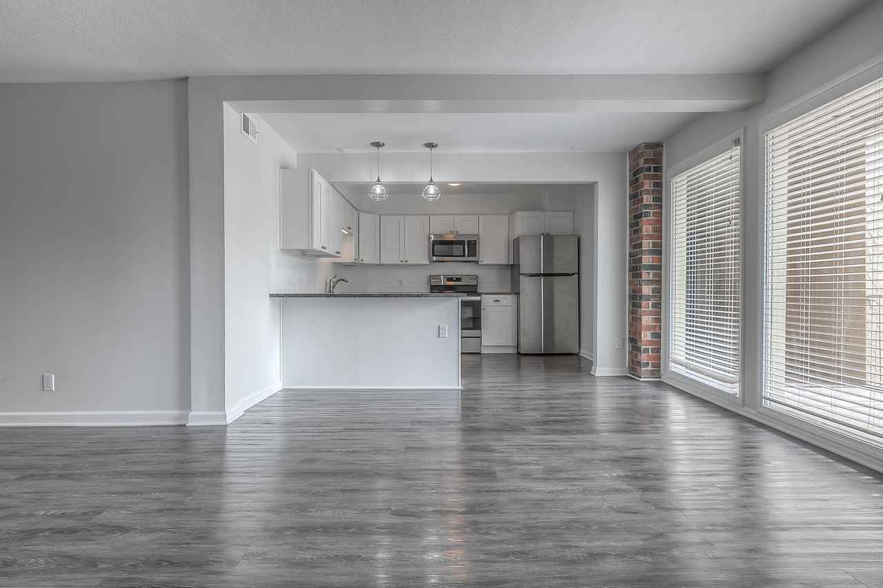 4455 Jefferson St #4 - Photo 4 of 19