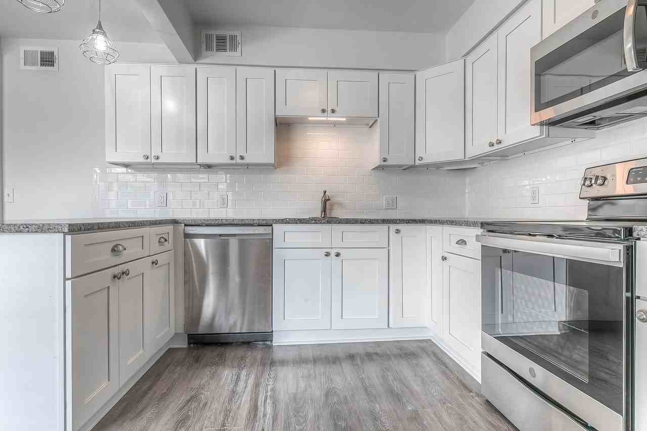 4455 Jefferson St #4 - Photo 6 of 19