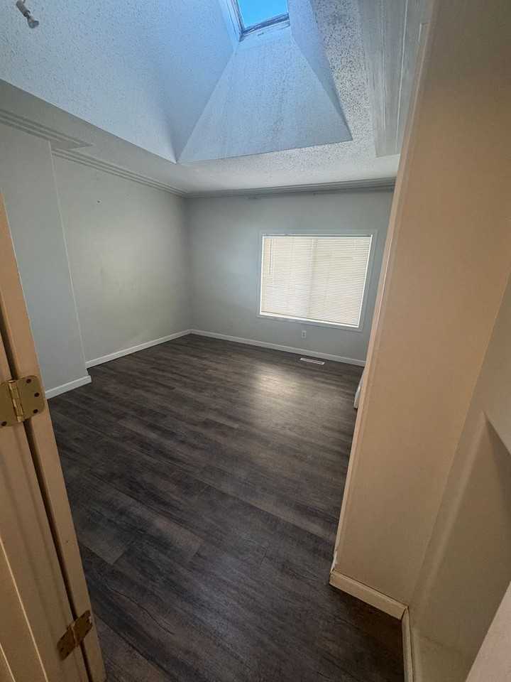 500 4th Ave Ne - Photo 7 of 13