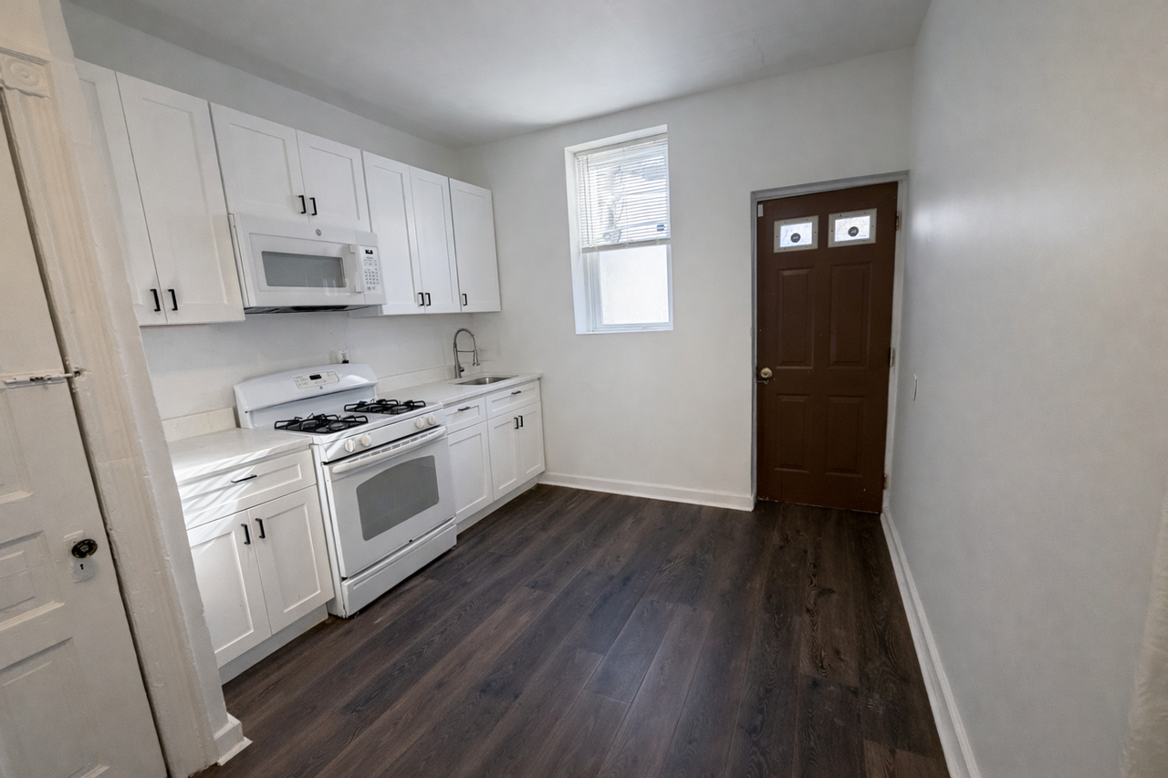 5114 Parrish St - Photo 6 of 16