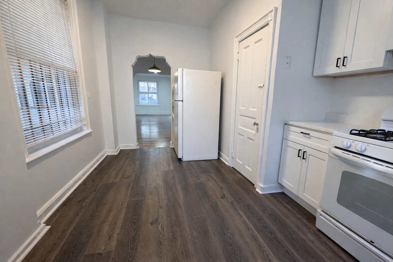 5114 Parrish St - Photo 7 of 16