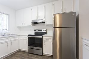 featured image of 13850 Mango Dr