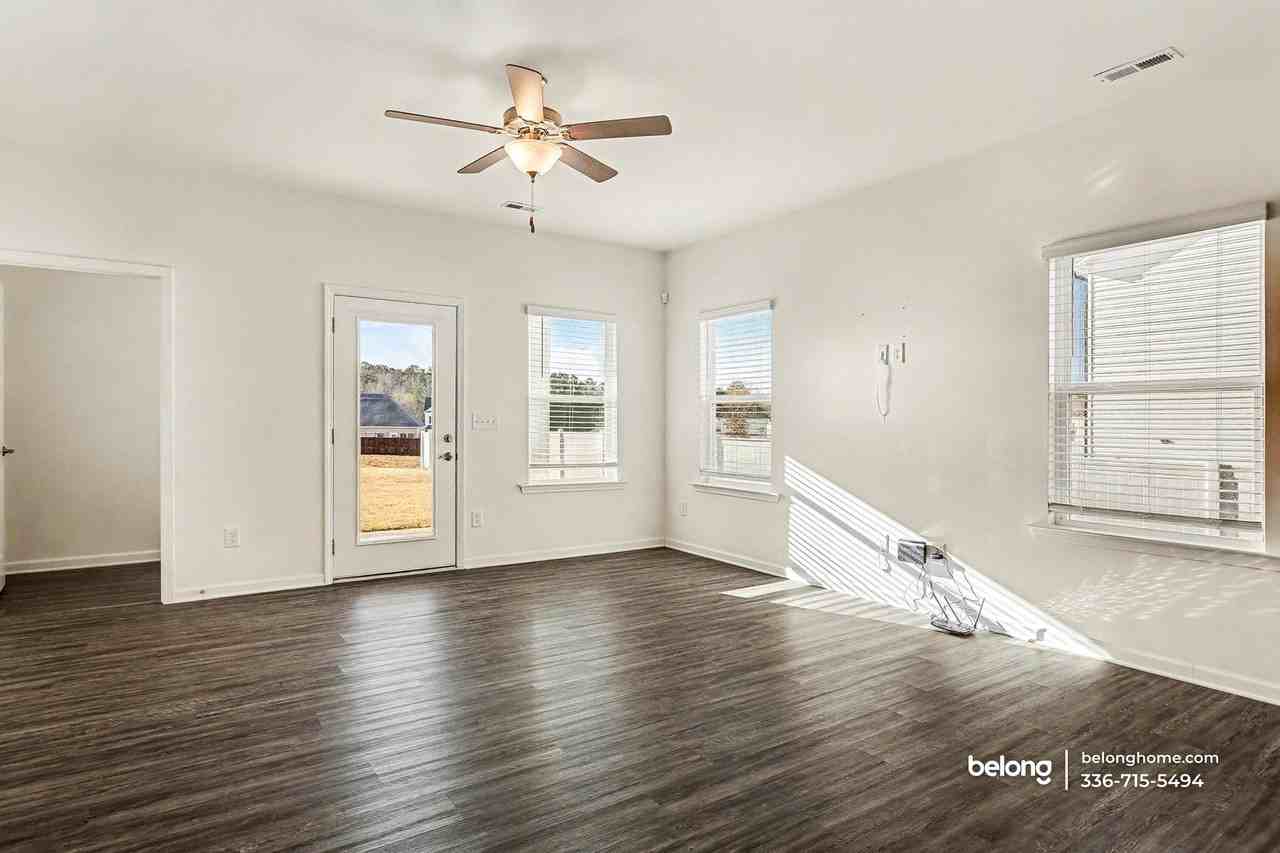 103 W Tecoma Ln - Photo 4 of 19