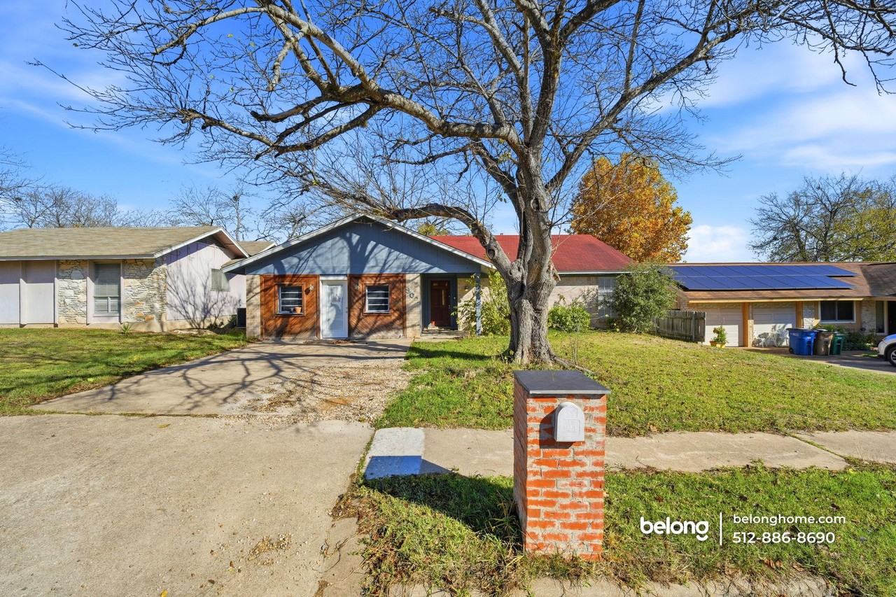 802 Buckingham Pl - Photo 2 of 22