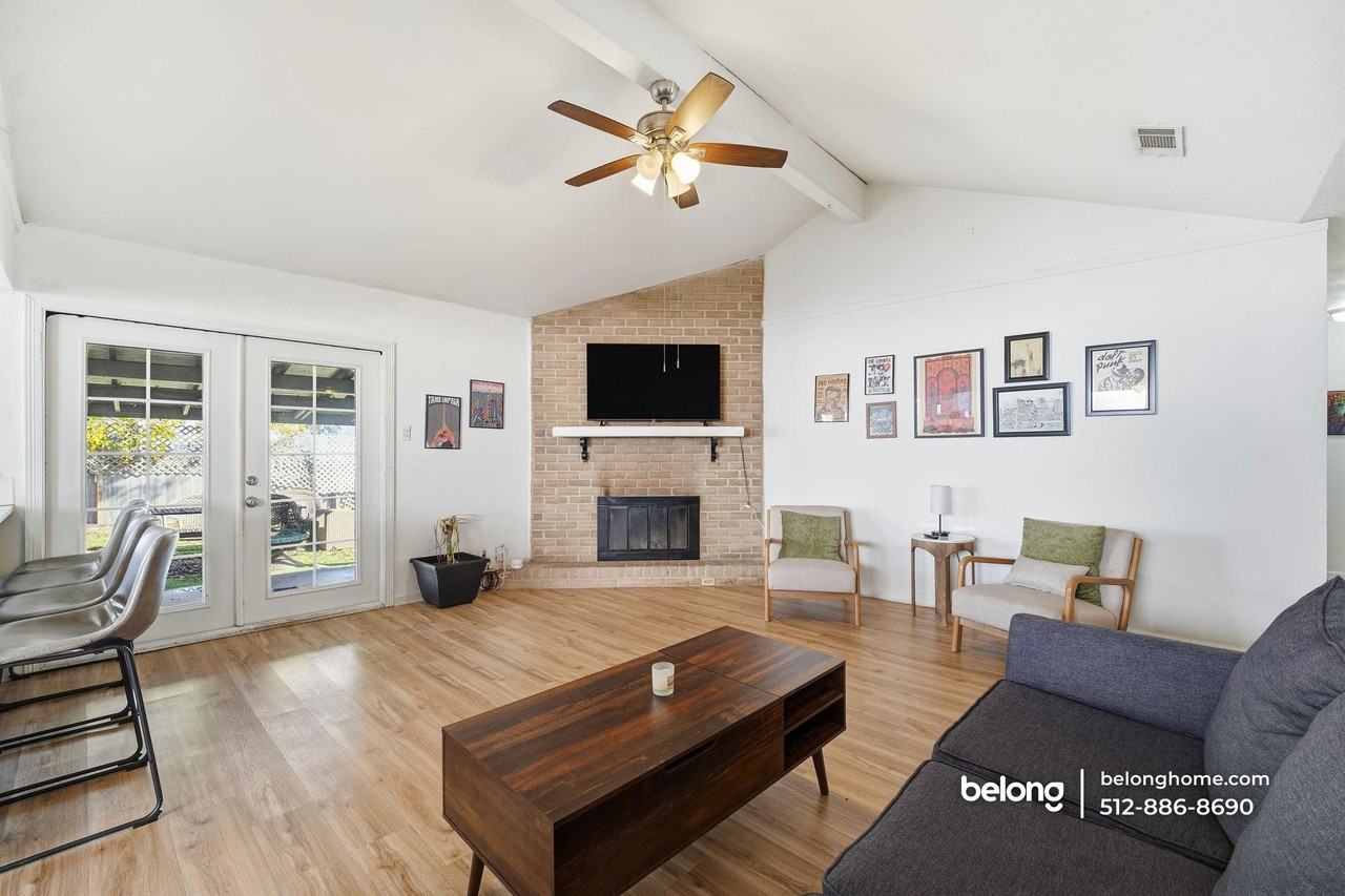 802 Buckingham Pl - Photo 5 of 22