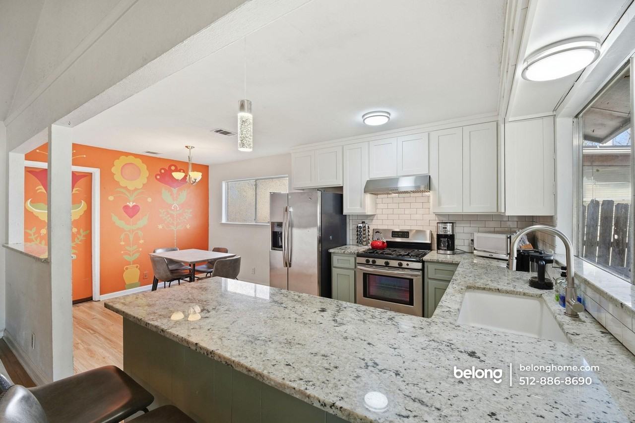 802 Buckingham Pl - Photo 7 of 22